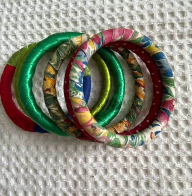 pulseiras - 6 unidades - Foto 4
