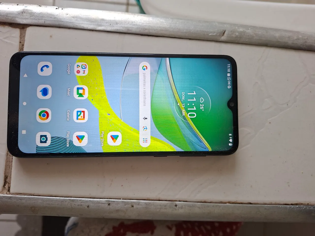 Moto e13