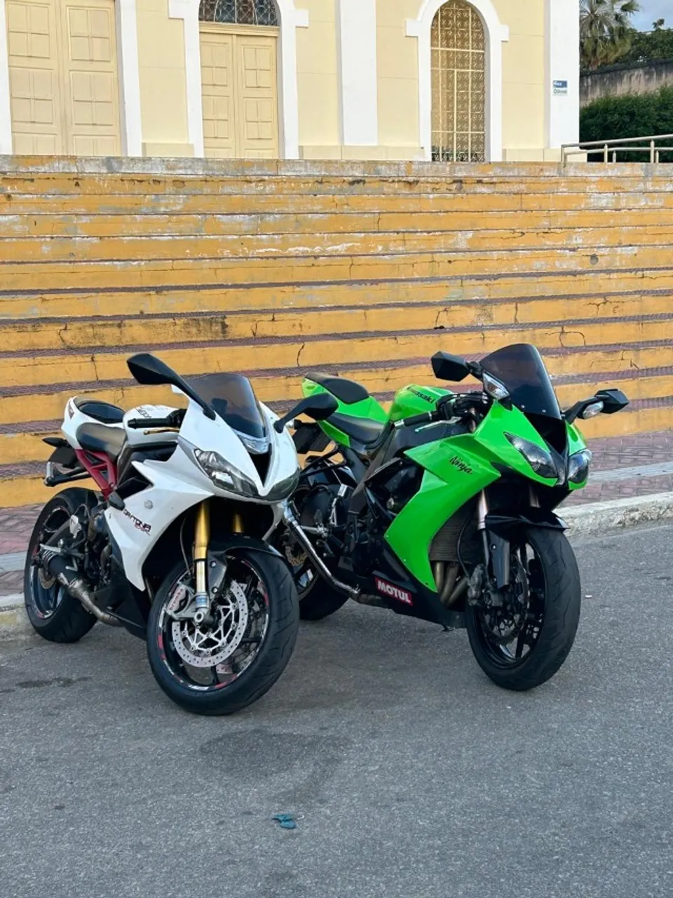 Moto Kawasaki ninja zx10r 08 km 53.000 moto top kit tração e pneus novos