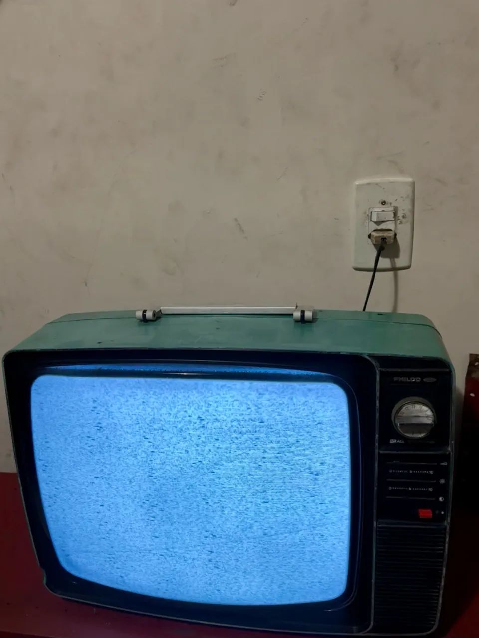 TV/Televisão Antiga Philco Ford Verde, Preto e Branco, Funcionando