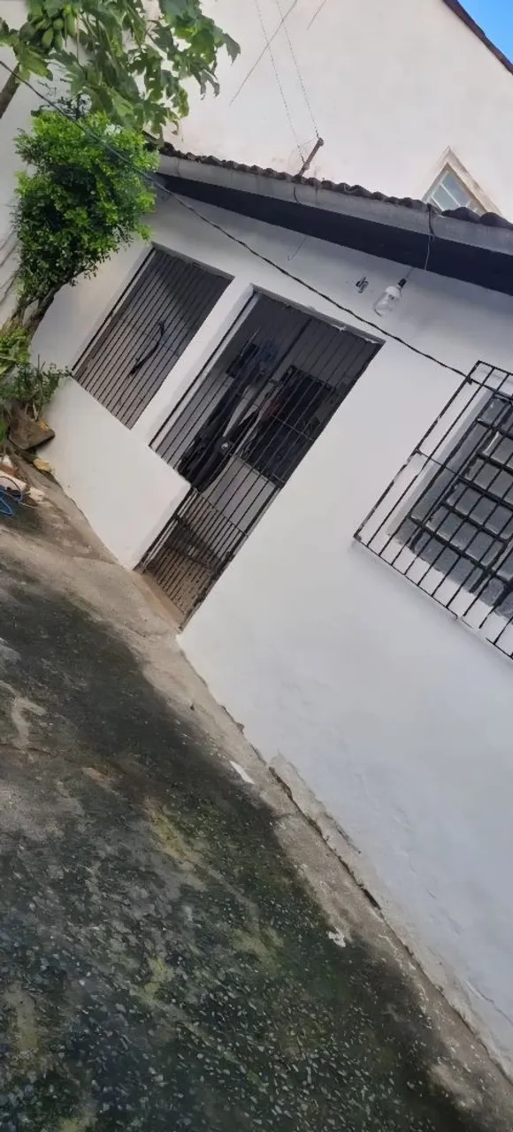 Casa bem localizada no centro de igarassu (praça da bíblia) para venda