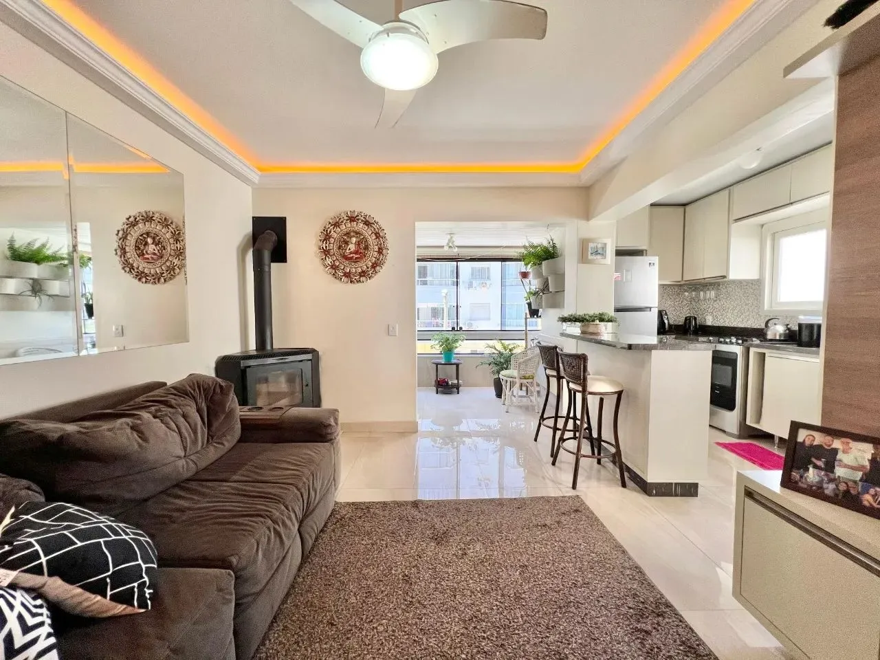 Com apenas R$ 200.000 mil de entrada e saldo em 48x direto com o proprietário. Confira ago