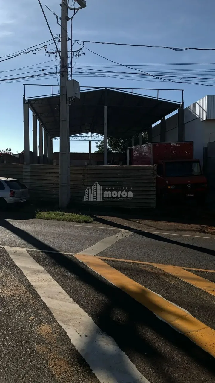 BARRACÃO COMERCIAL PARA ALUGAR NA SIQUEIRA CAMPOS