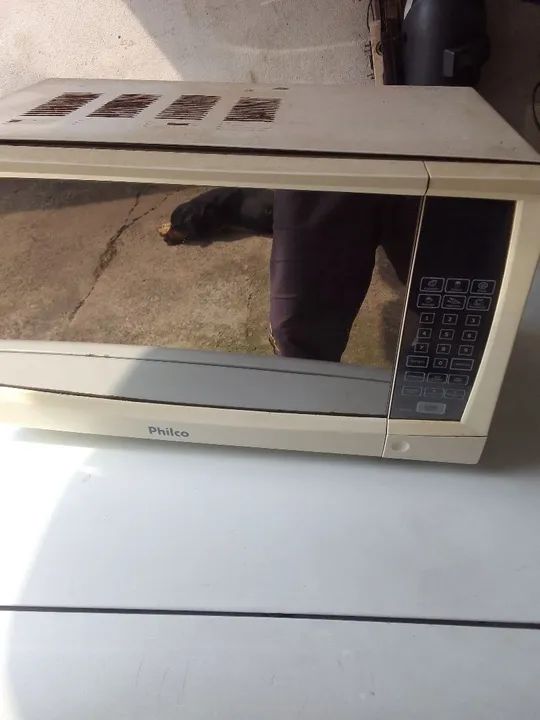 Microondas philco funciona tudo (defeito aquece mais esquenta) )