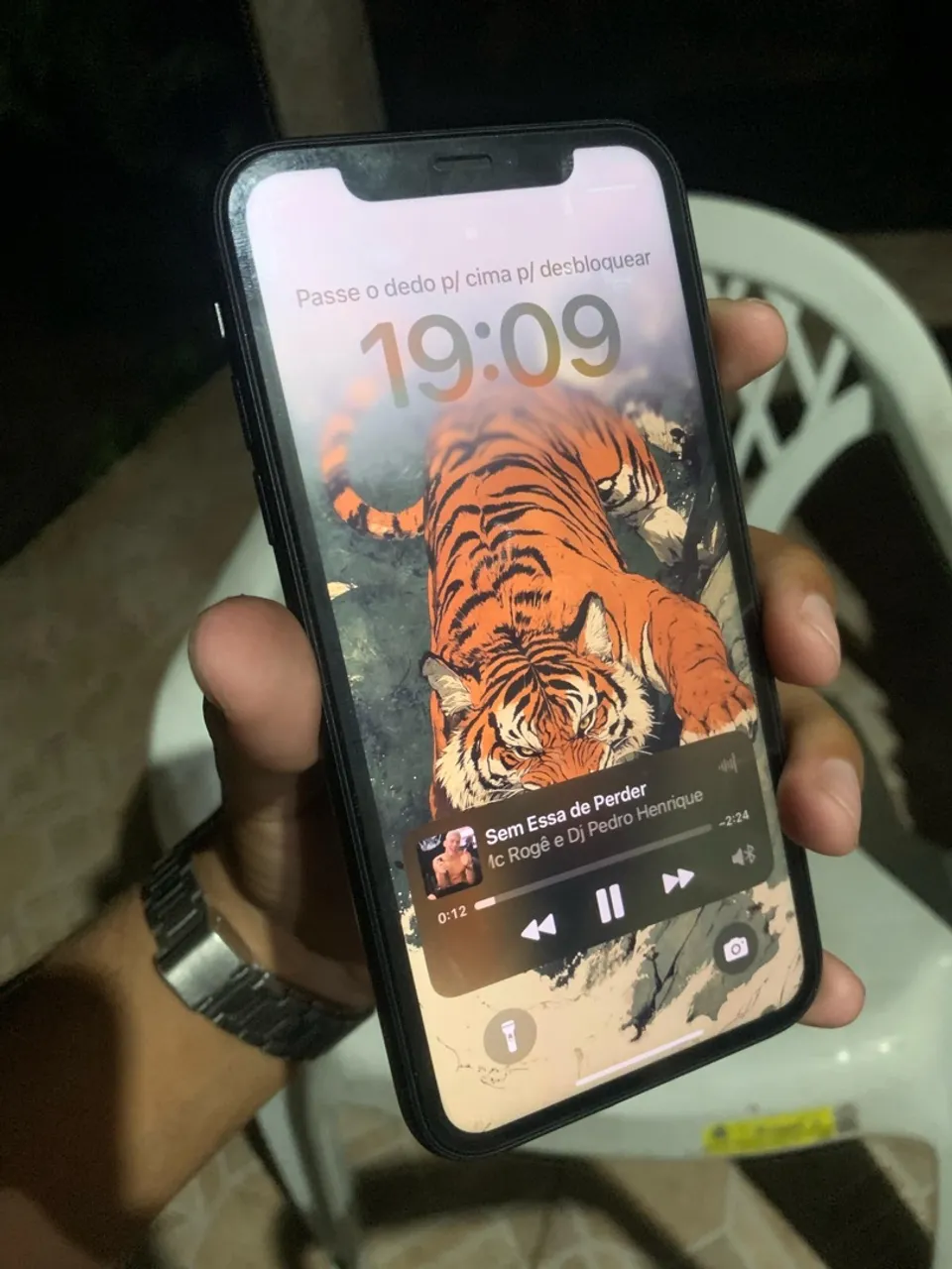 iPhone XR 128GB Vendo ou troco por Smartphone do meu interessen