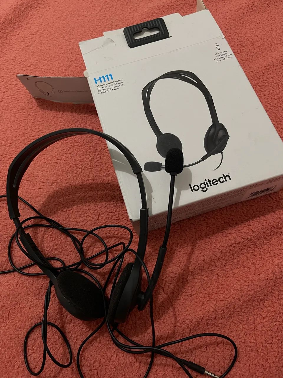 Fone de ouvido com microfone Logitech H111