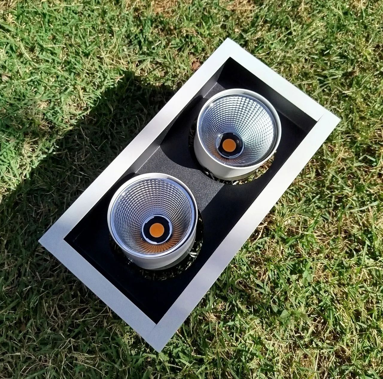 Vendo 10 unidades - Spot LED Embutir Duplo 2x27w 3000k - Iluminação Moderna e Eficiente - Foto 2
