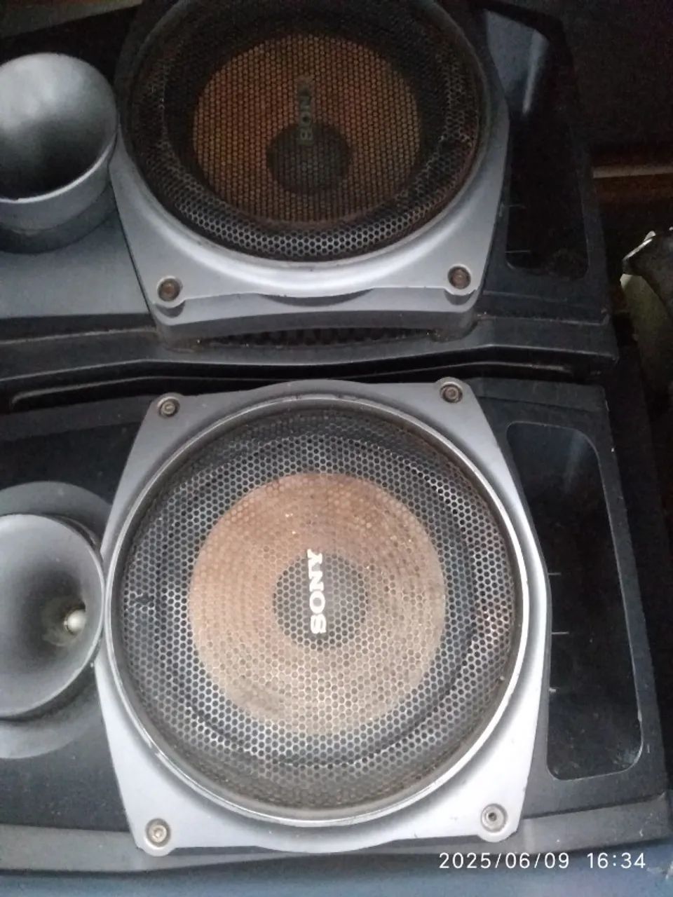 2 caixas som sony