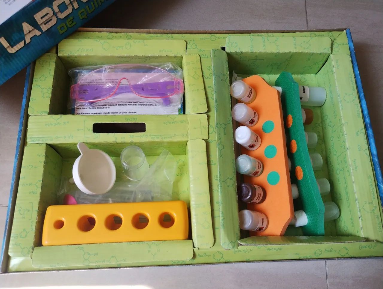 Jogo de Tabuleiro Laboratório de Química +10 - Foto 3