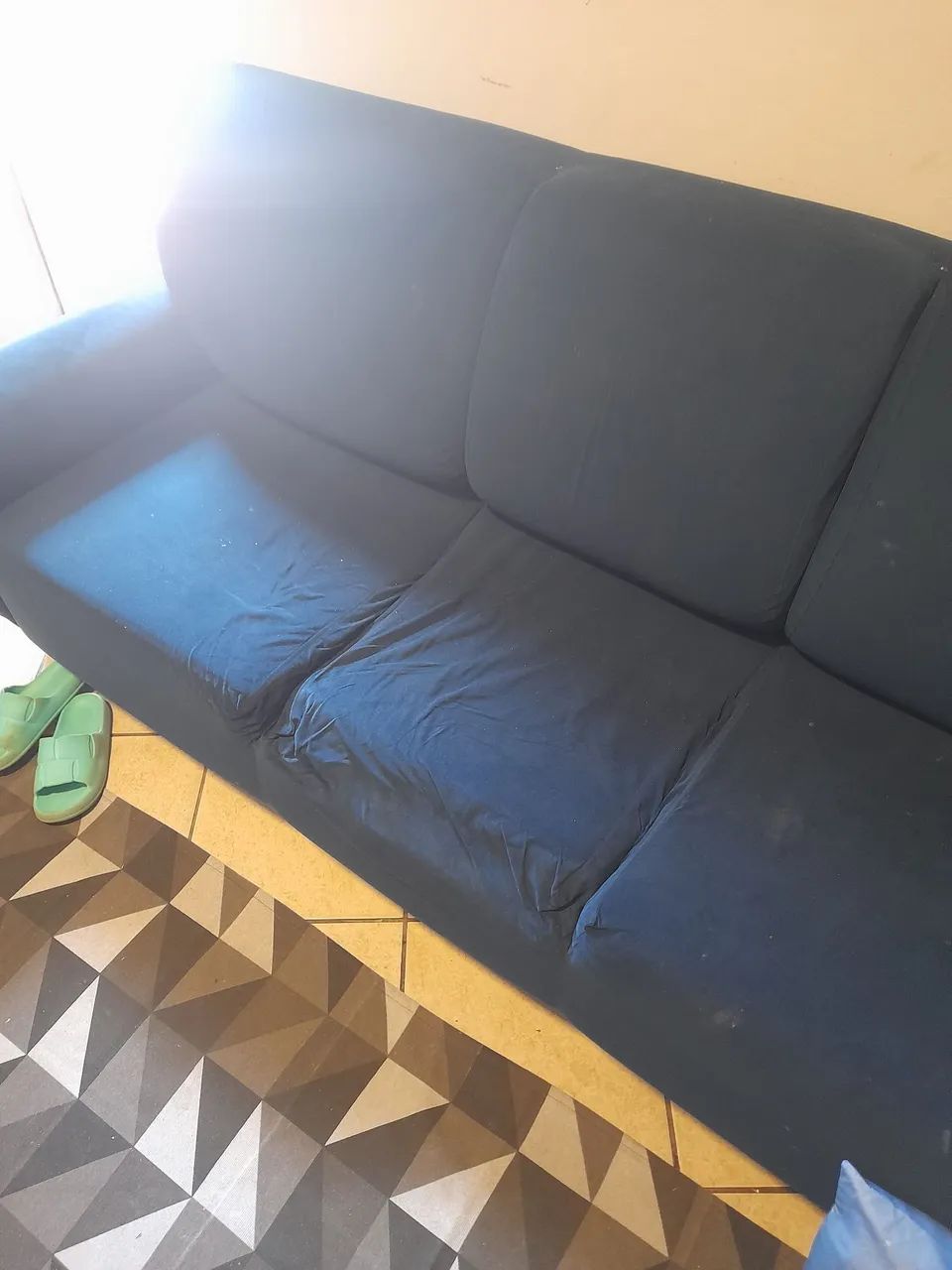 Sofá de 3 lugares azul - Foto 3