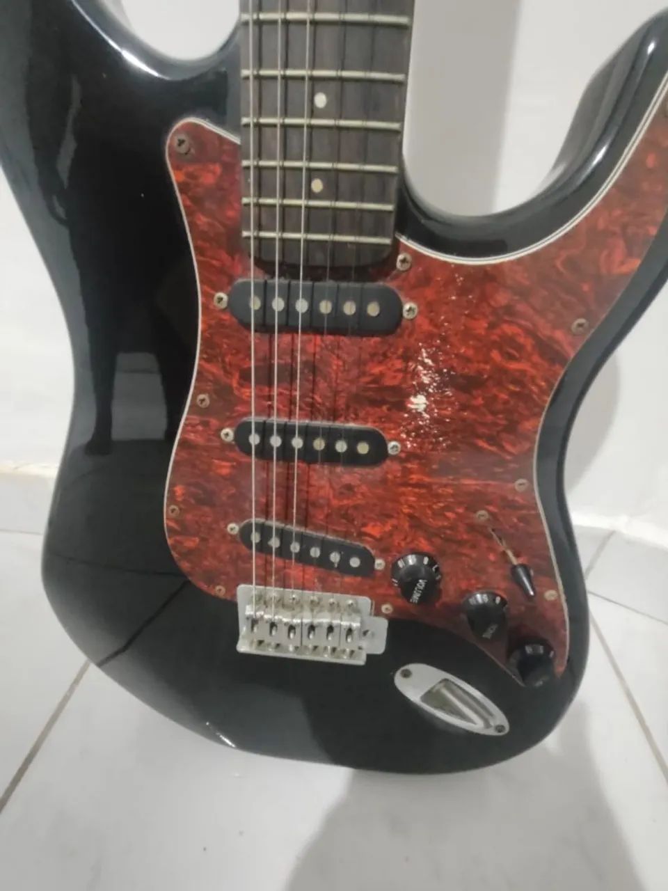 Guitarra Elétrica Stratocaster com Design Exclusivo - Foto 4