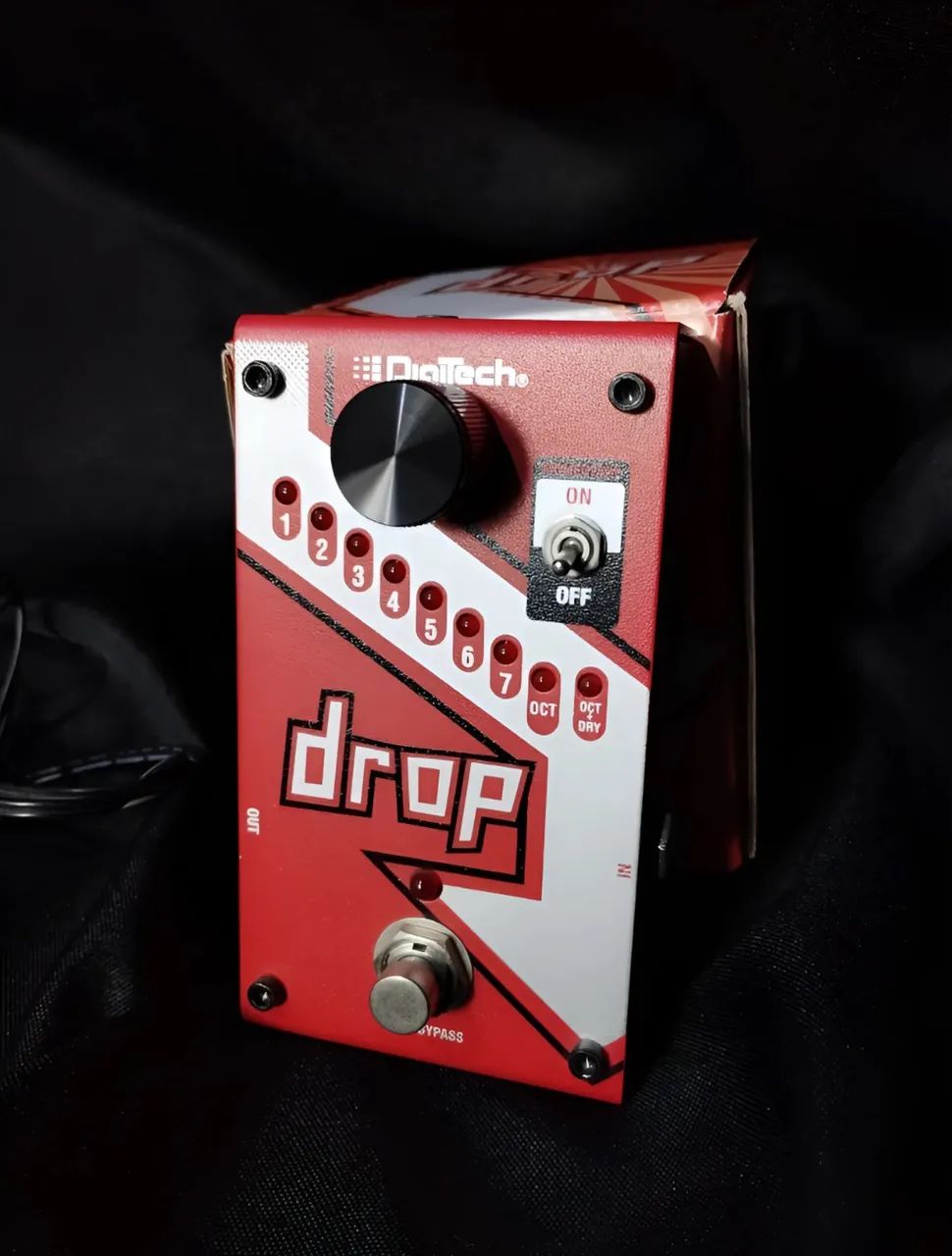 Pedal de efeito DigiTech The Drop Vermelho Com Fonte