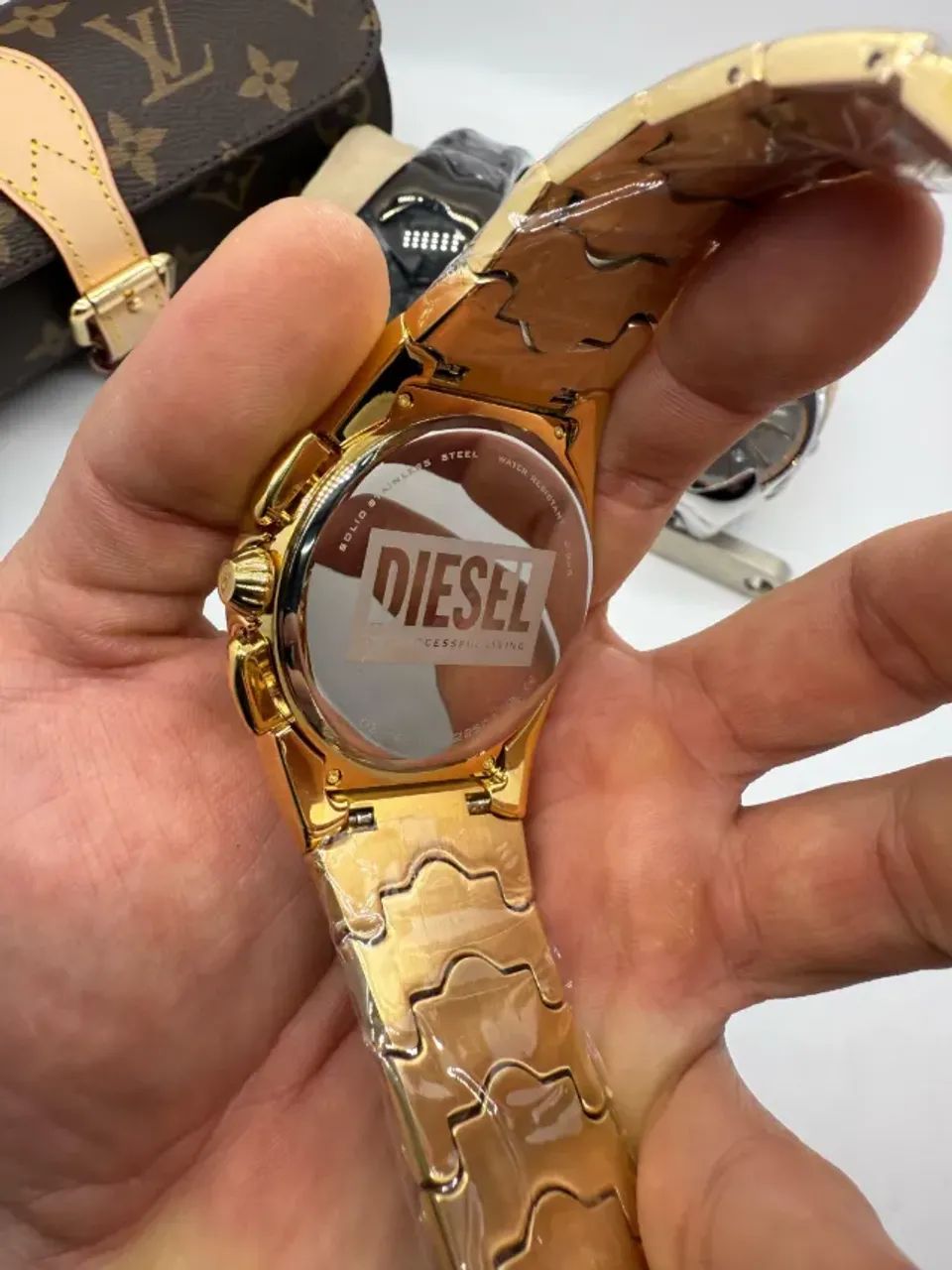 Relógio DIESEL MERCURIAL 5ATM DOURADO FUNCIONAL  - Foto 5
