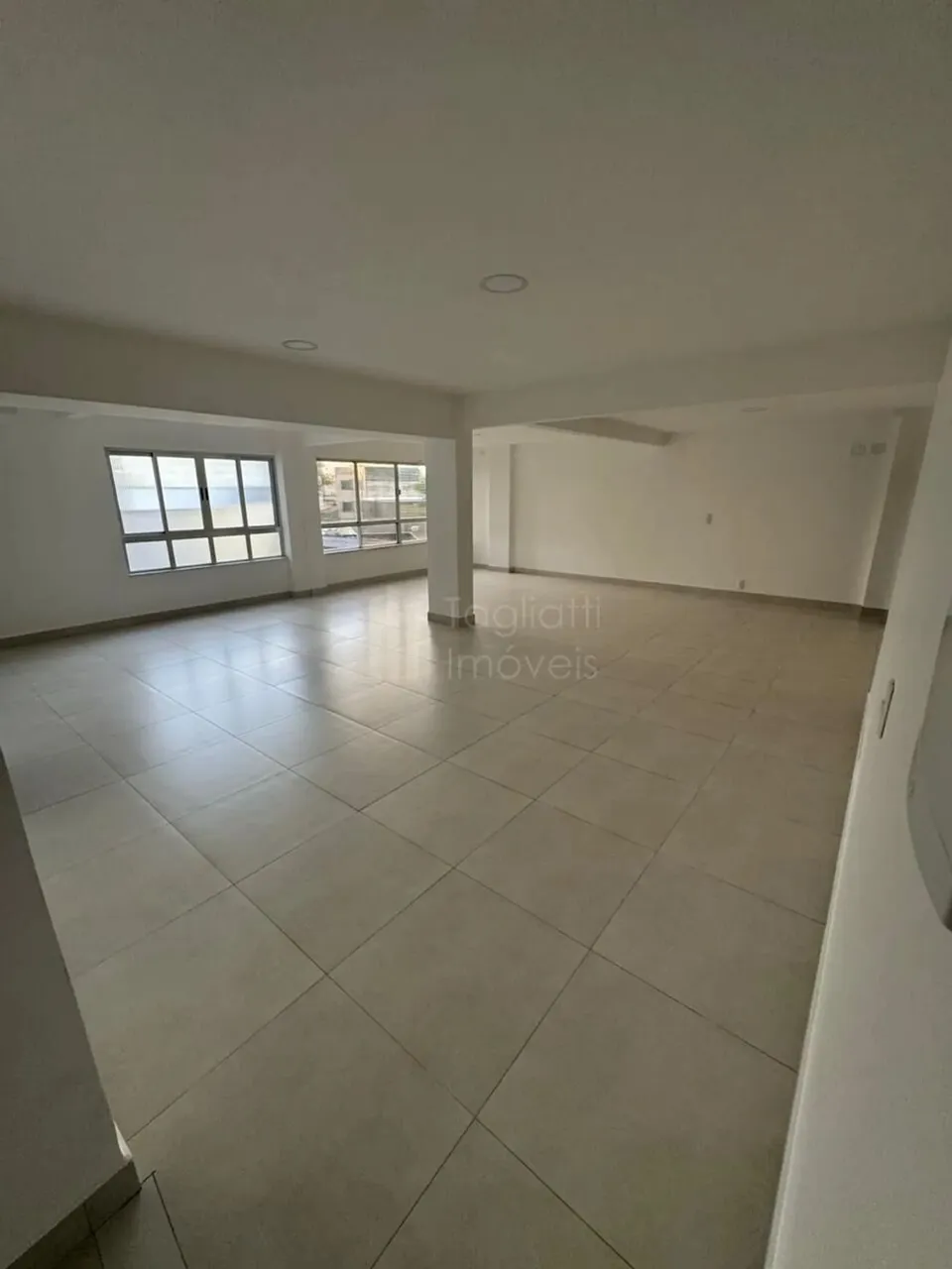 Sala Comercial no Centro de Araruama