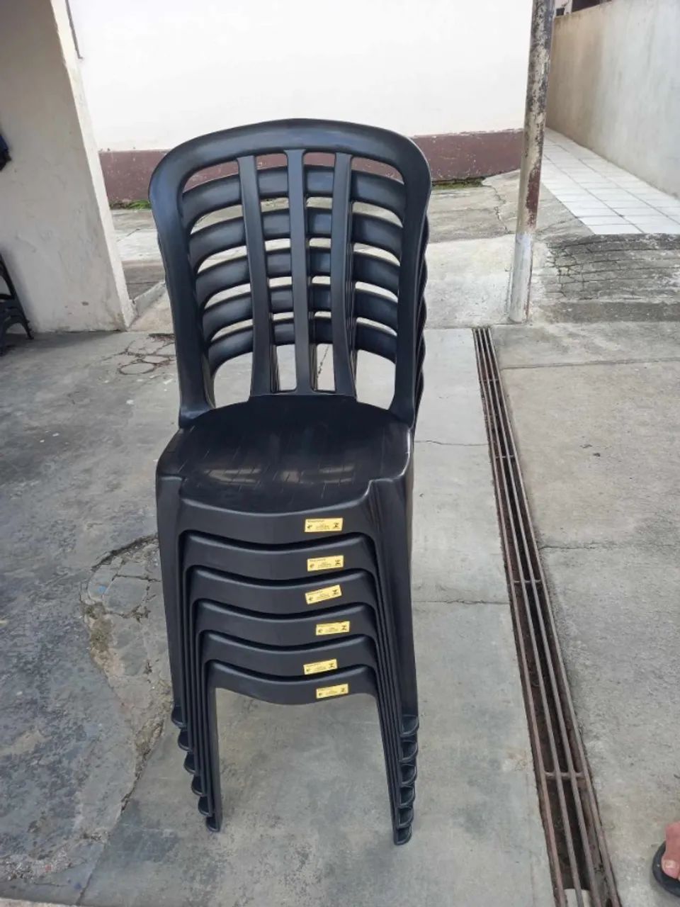 Cadeira plástica para bar nova com garantia - Foto 4