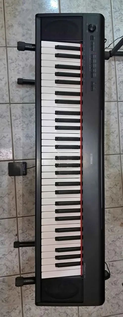 Teclado Yamaha NP12 Piaggero Preto Piano Digital - Instrumentos