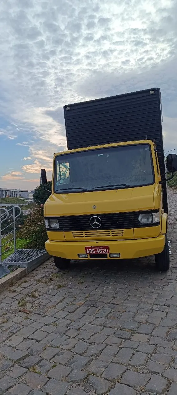 Mercedes 709 
