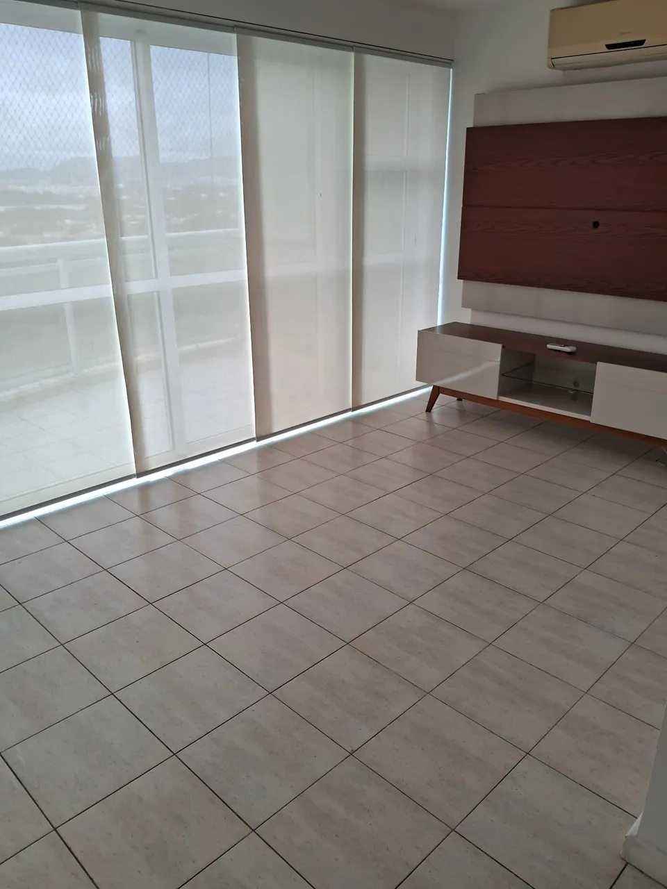 Excelente apartamento para venda ou locação na Barra da Tijuca
