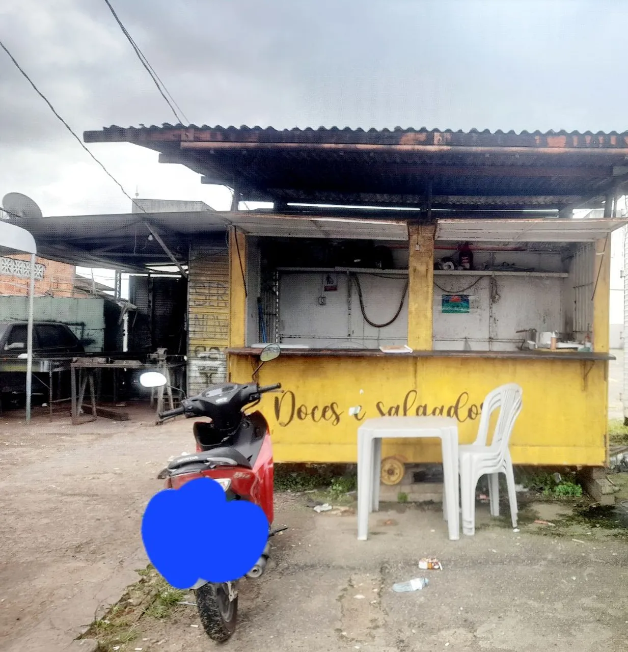 Vende-se este trailer, muito bem localizado ótimo para quem quer trabalhar com lanche