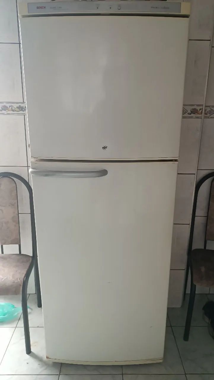 Geladeira Bosch 470L - Precisa de gás R$299,00