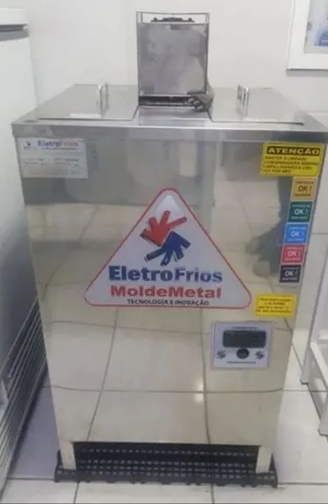 Máquina produtora de picolés + acessórios