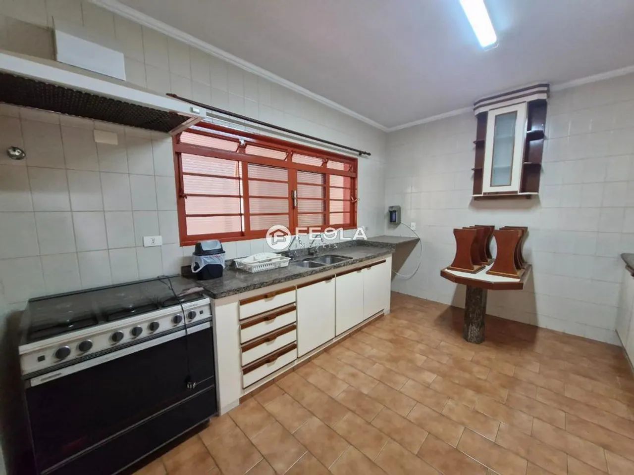 Casa para alugar em Santa Bárbara D'Oeste, Centro, com 2 quartos, com 167 m² - Foto 5