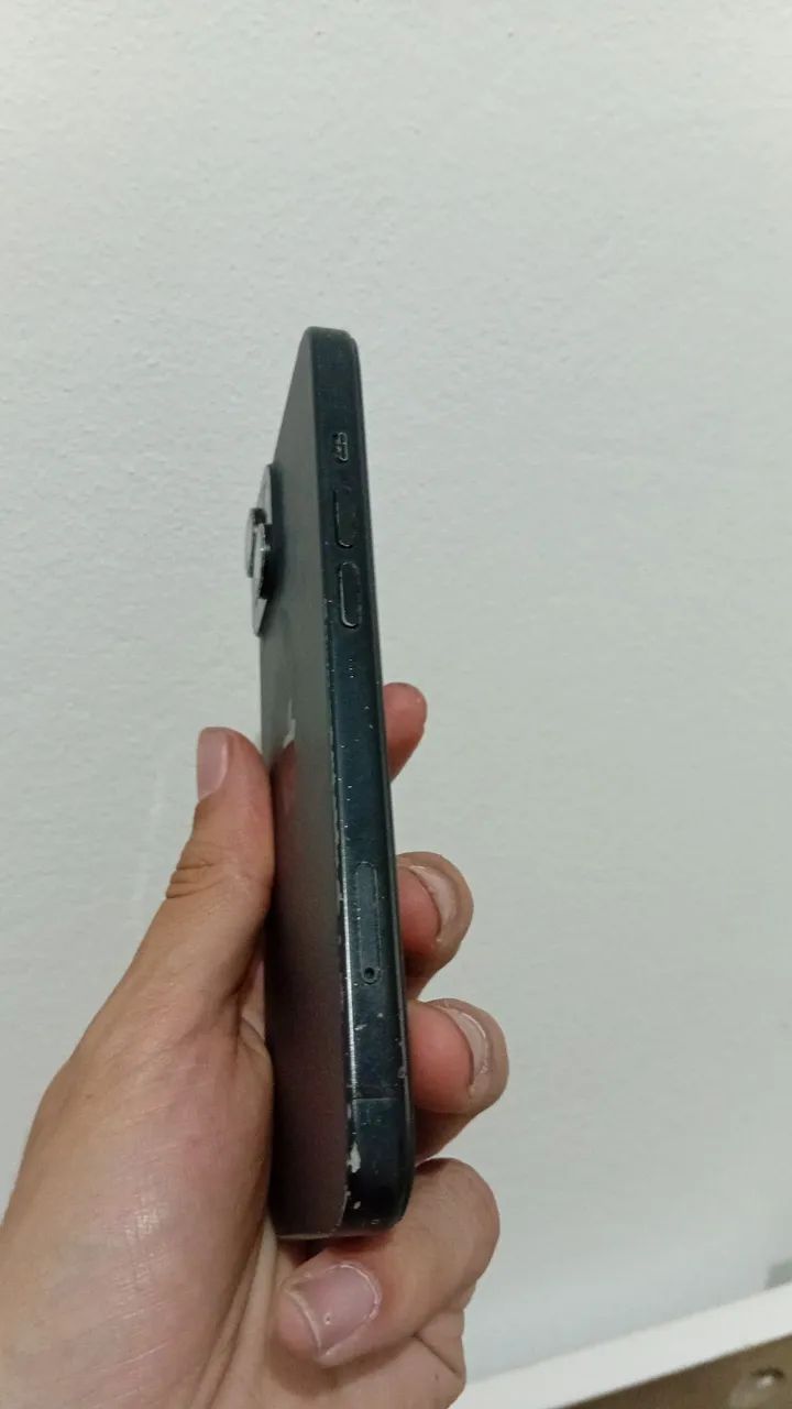 iPhone 15 86% - Foto 4