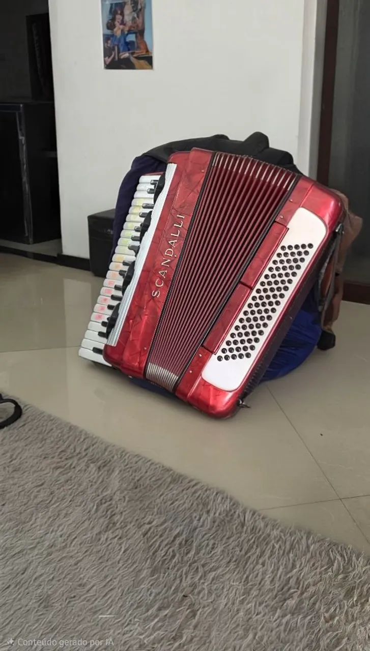 Acordeon Scandalli 80 baixos vermelha - Instrumentos musicais