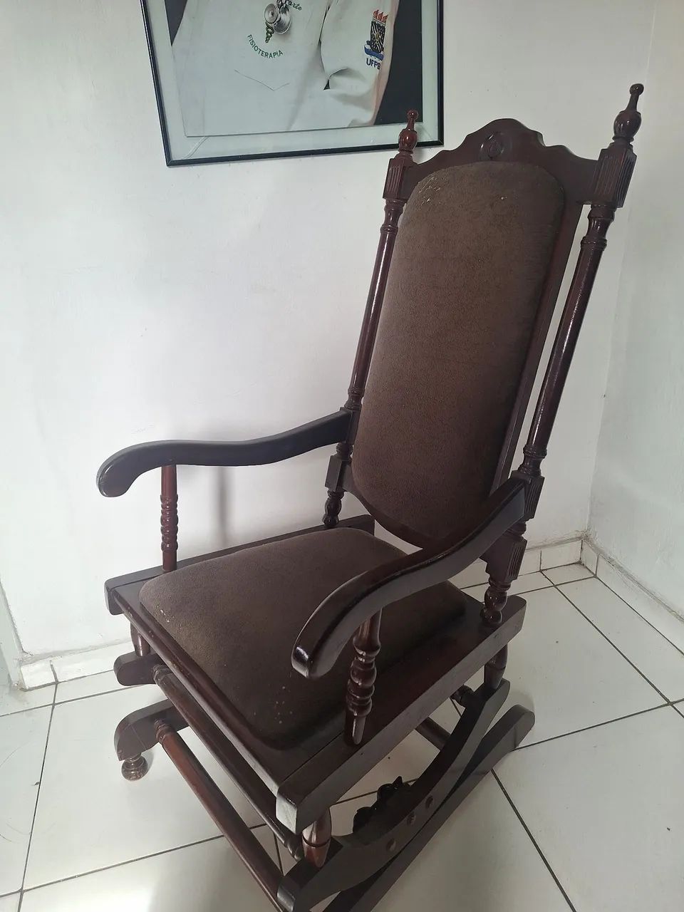 Cadeira de balanço madeira colonial  - Foto 2