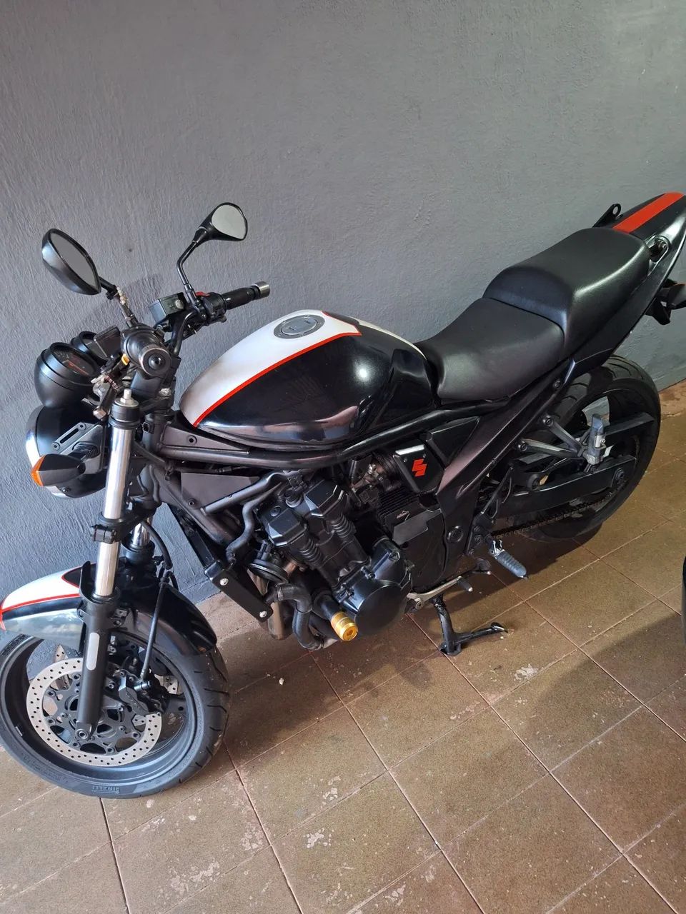 Vendo ou troco Bandit 650cc ..