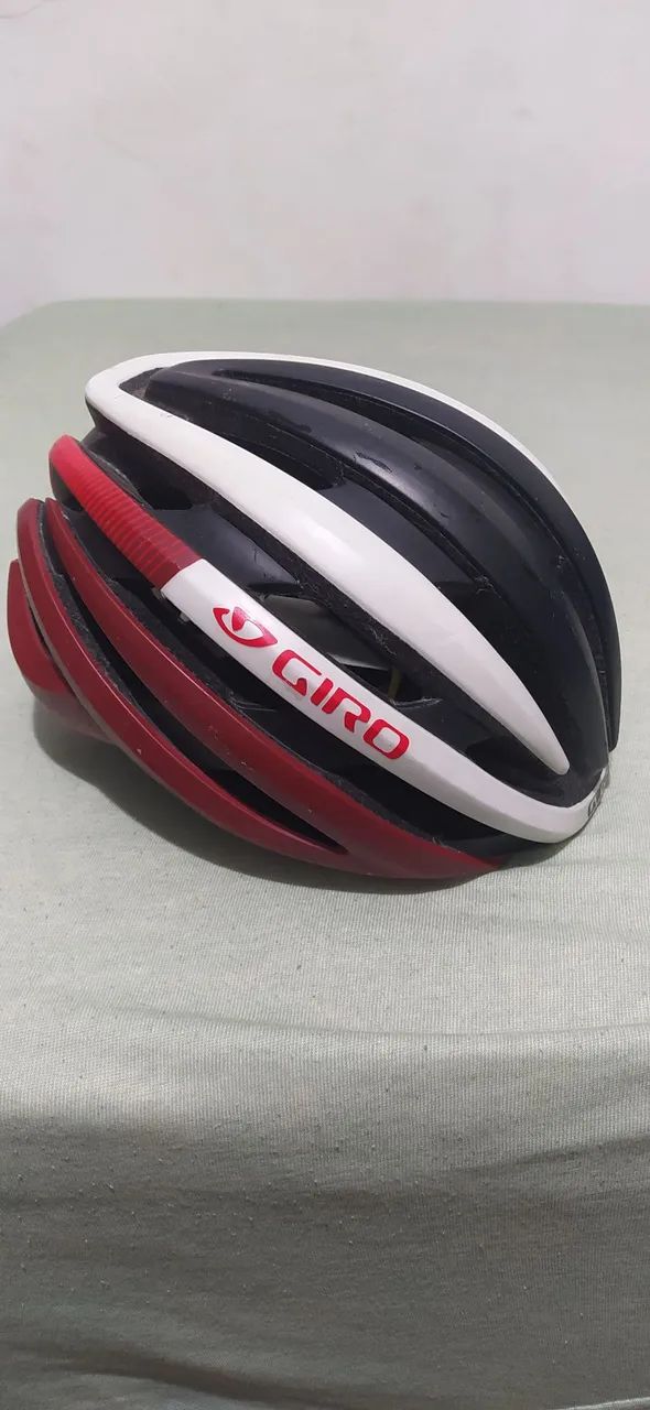 Capacete bicicleta Giro Mips original usado 
