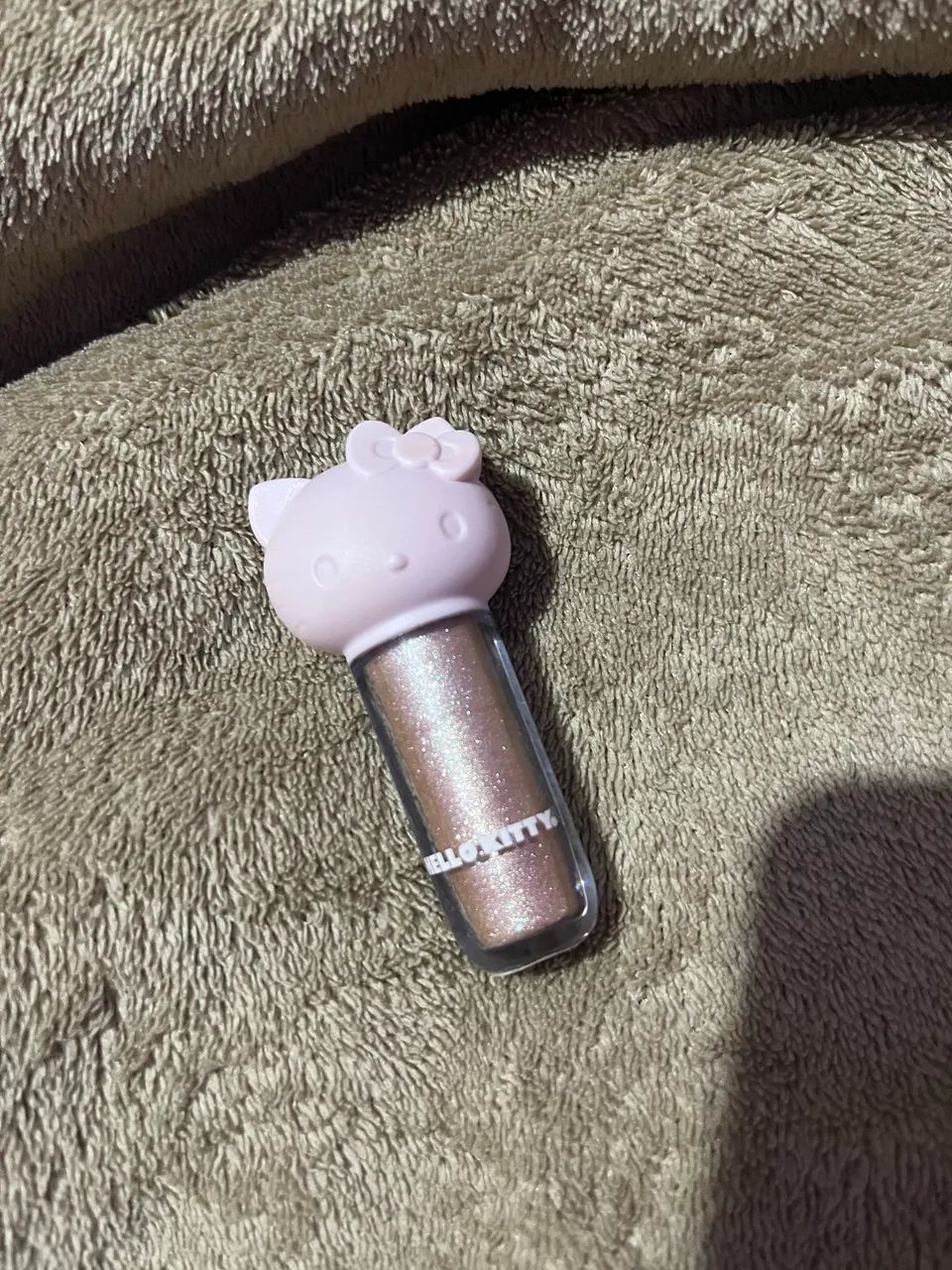 Iluminador Hello Kitty Bruna Tavares 