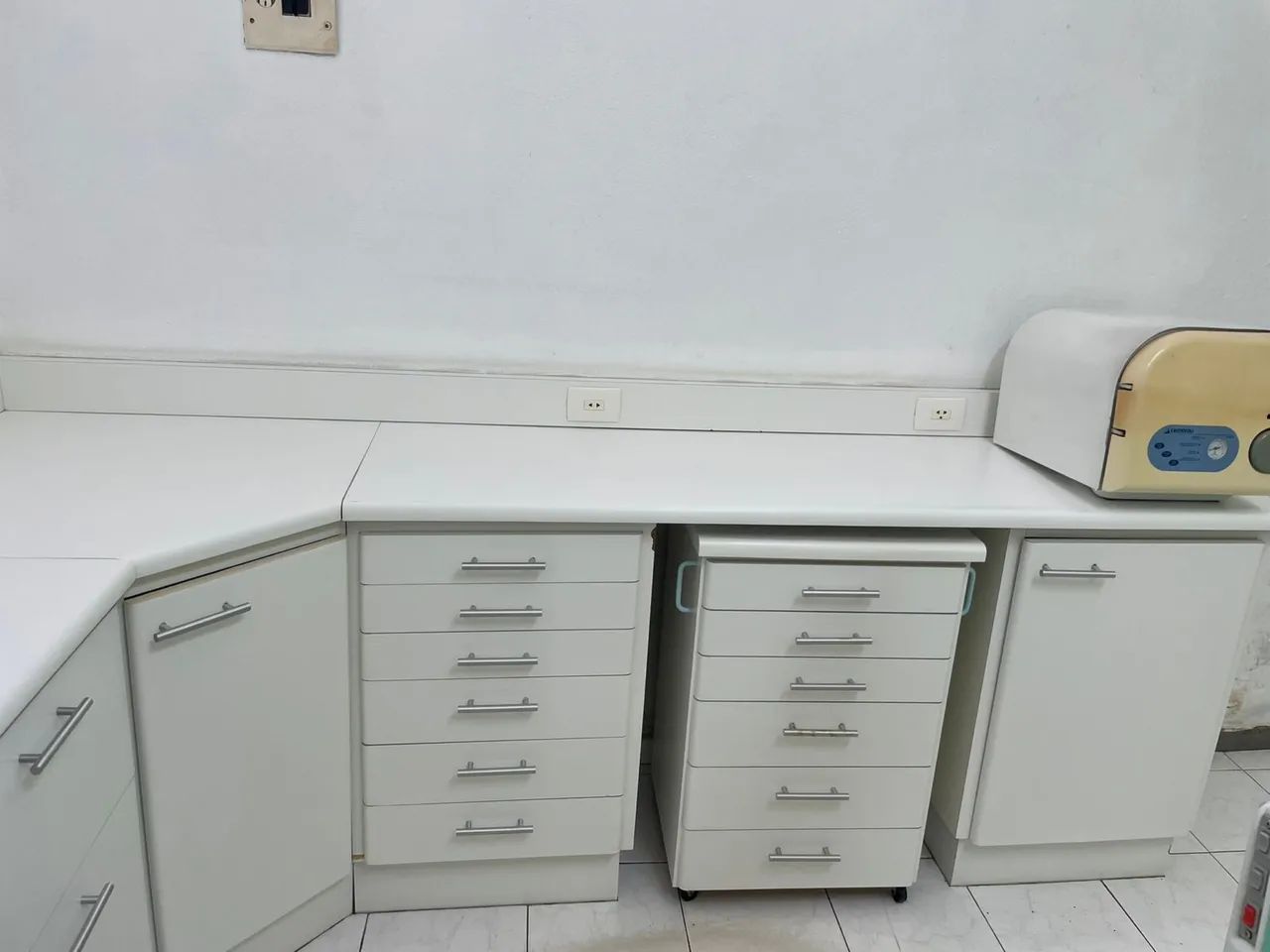 Armário 4 partes