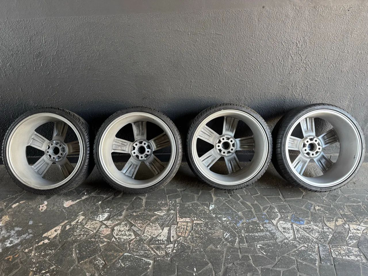 Roda aro semi nova - Foto 4