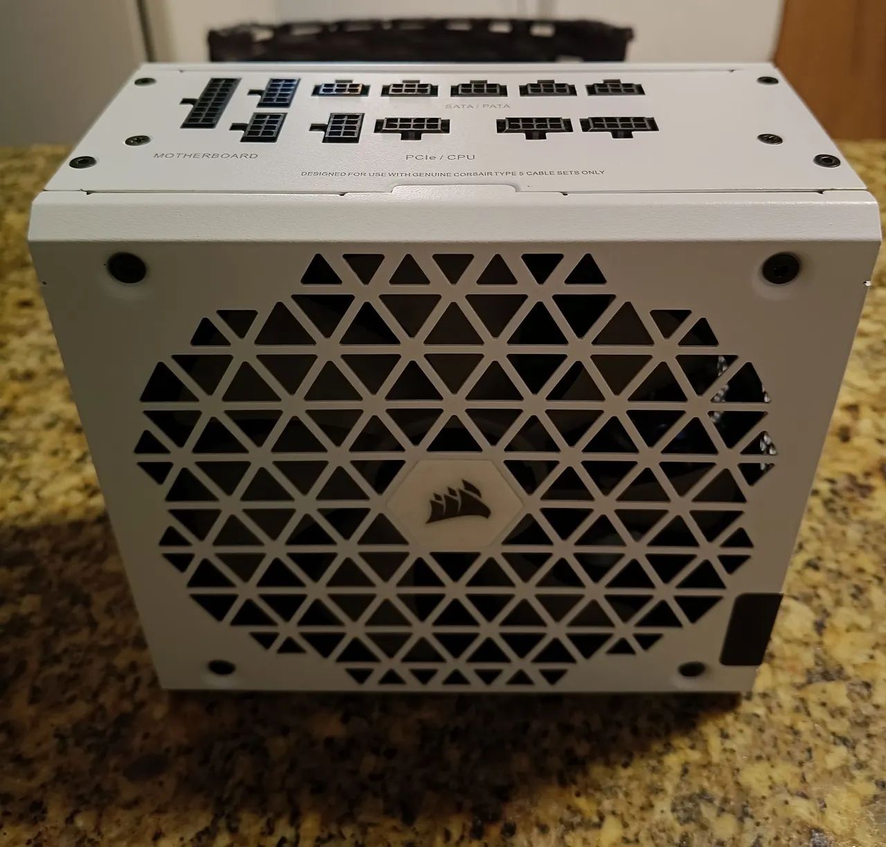 FONTE CORSAIR RM850X SHIFT BRANCA - Foto 4
