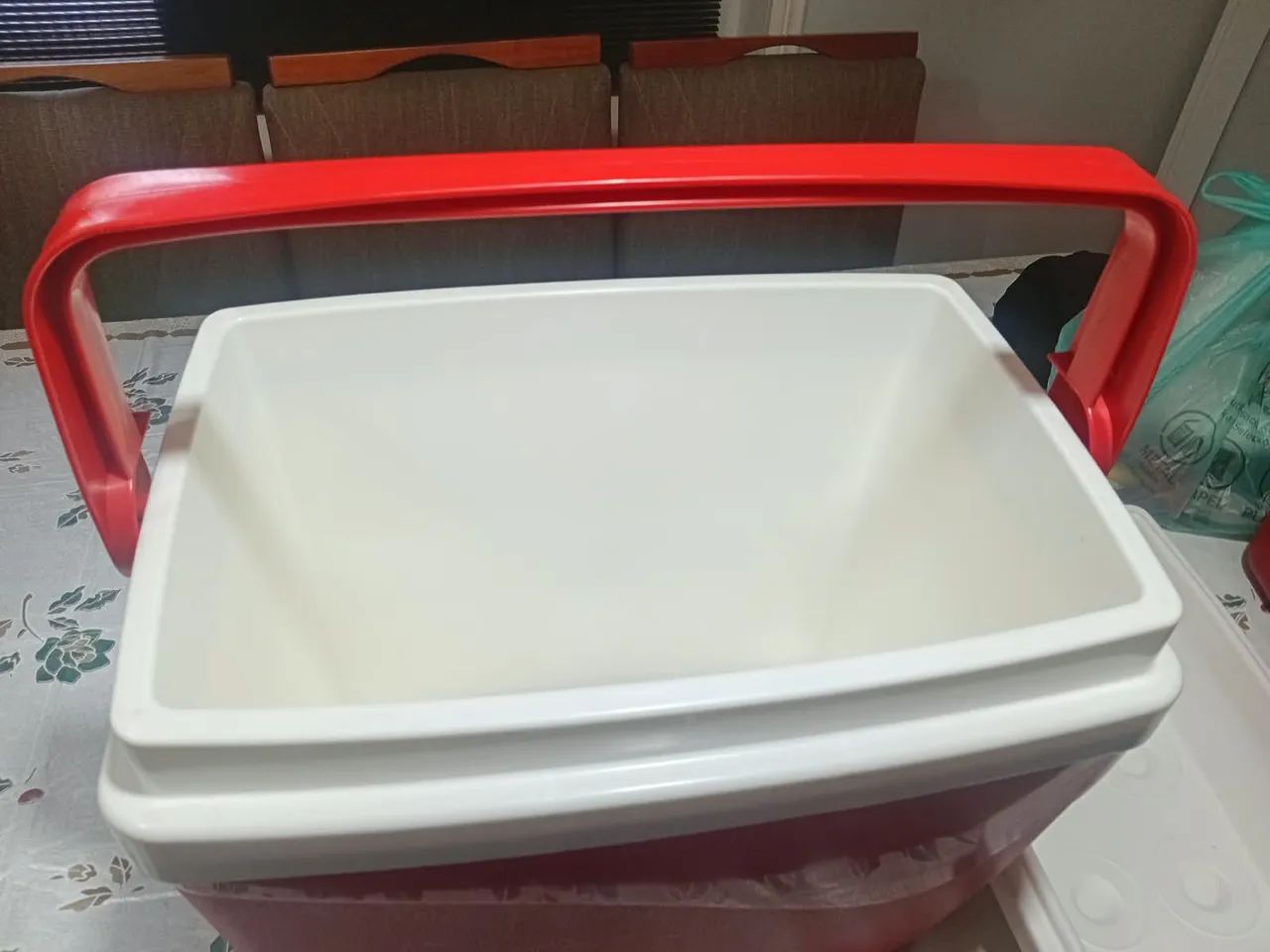Cooler bem grande vermelho  - Foto 4