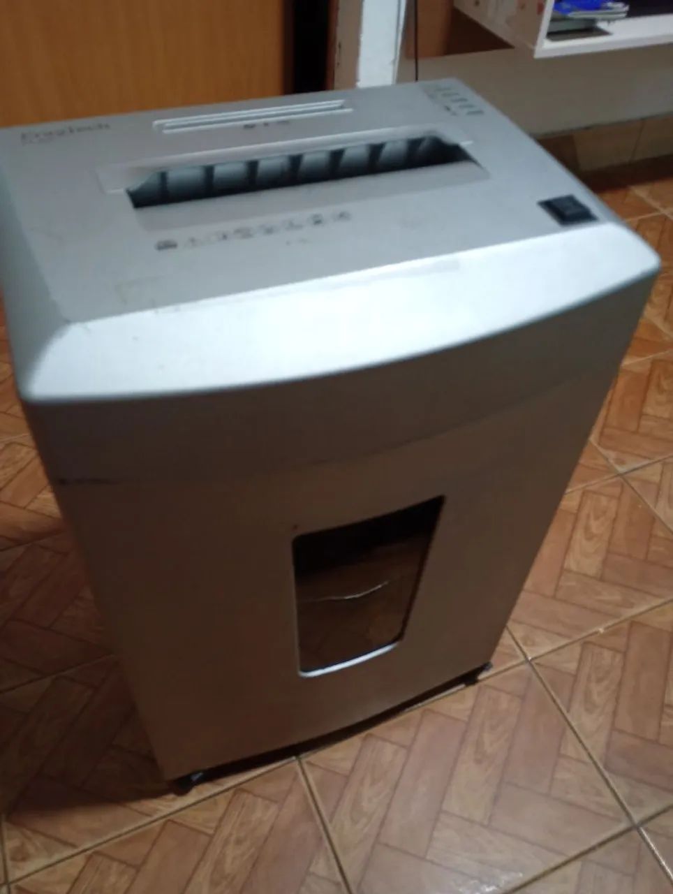 Fragmentadora de papel 25 fls - Foto 2