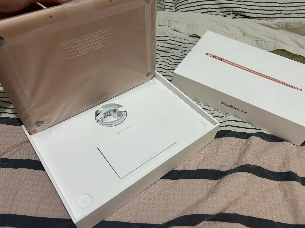 Apple MacBook Air M1 / 256GB - original lacrado com garantia Apple