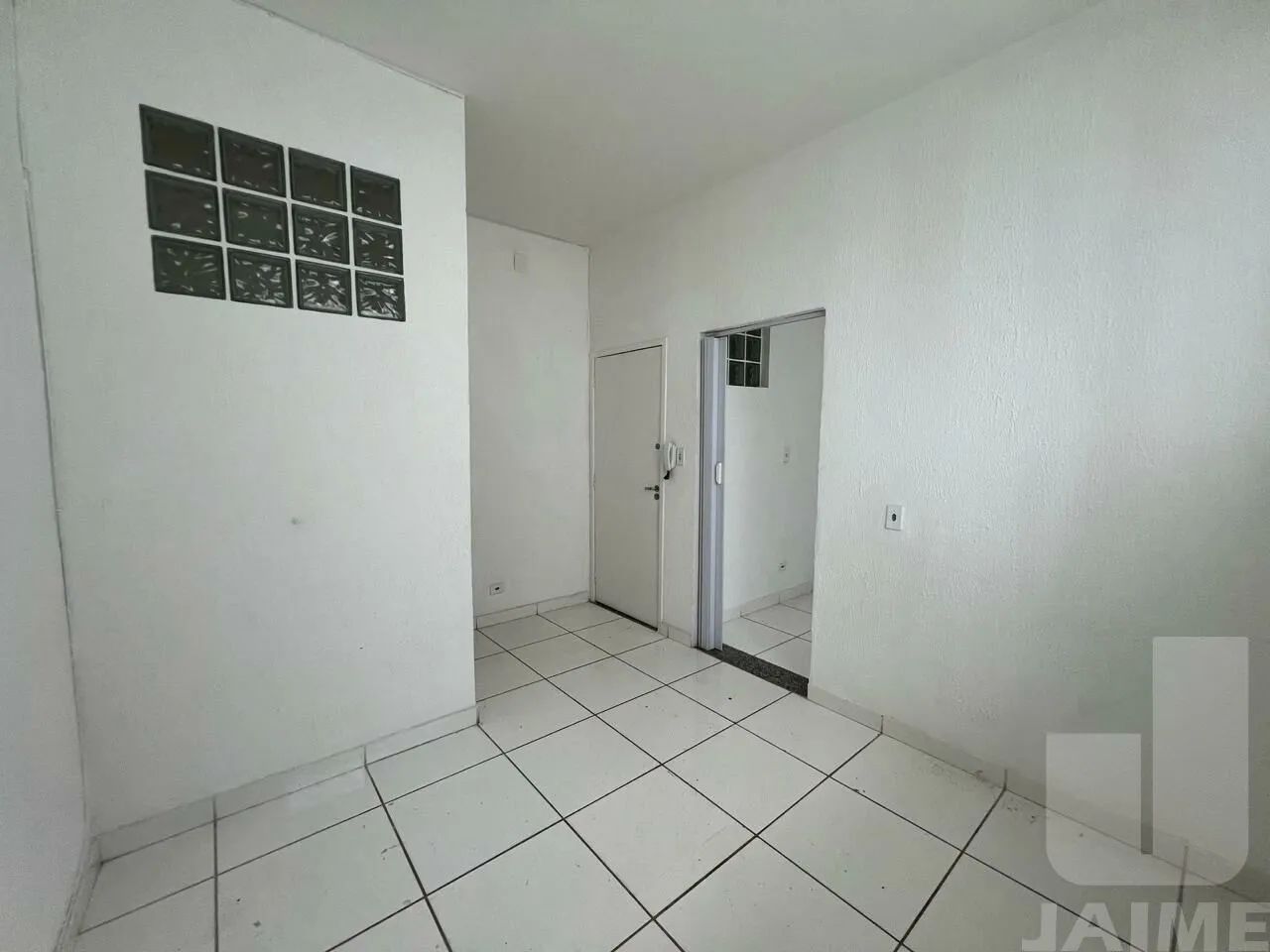 COMERCIAL 2 AMBIENTES 1 BANHEIRO - Foto 4