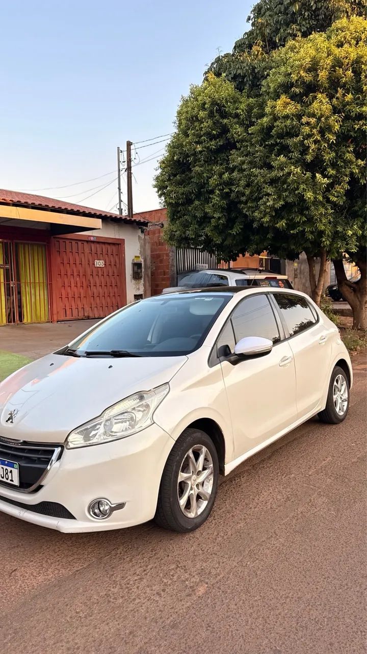 Peugeot 208 208 Allure 1.5 Flex 8V 5p 2015