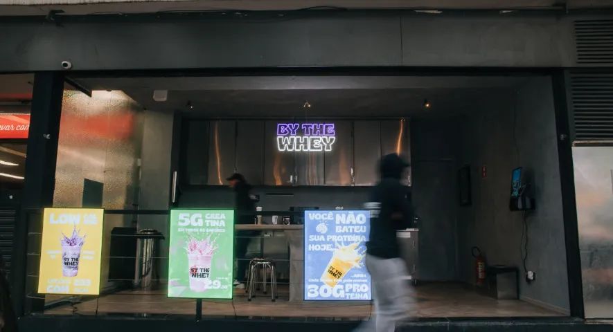 LOJA DE PROTEÍNA/CAFÉ/SHAKES/RESTAURANTE