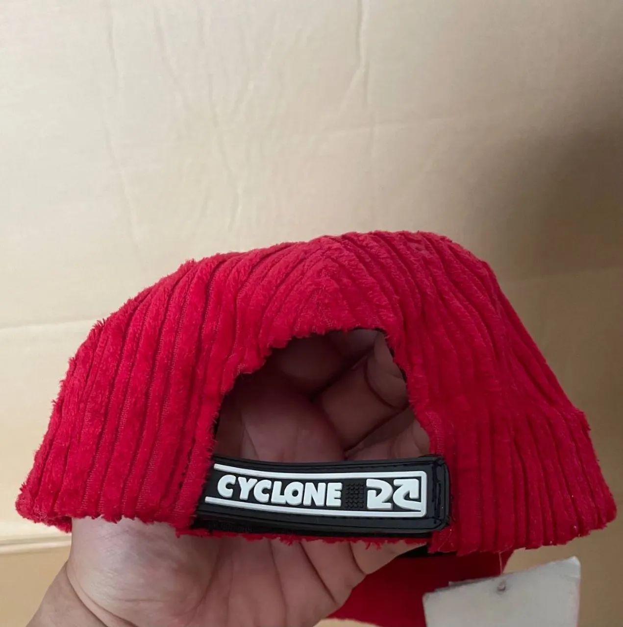 Boné Cyclone Veludo vermelho Original  - Foto 4