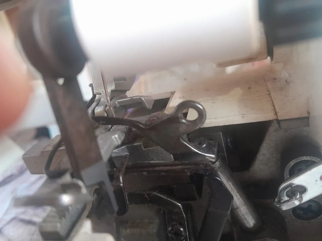 Máquina de costura industrial  - Foto 5