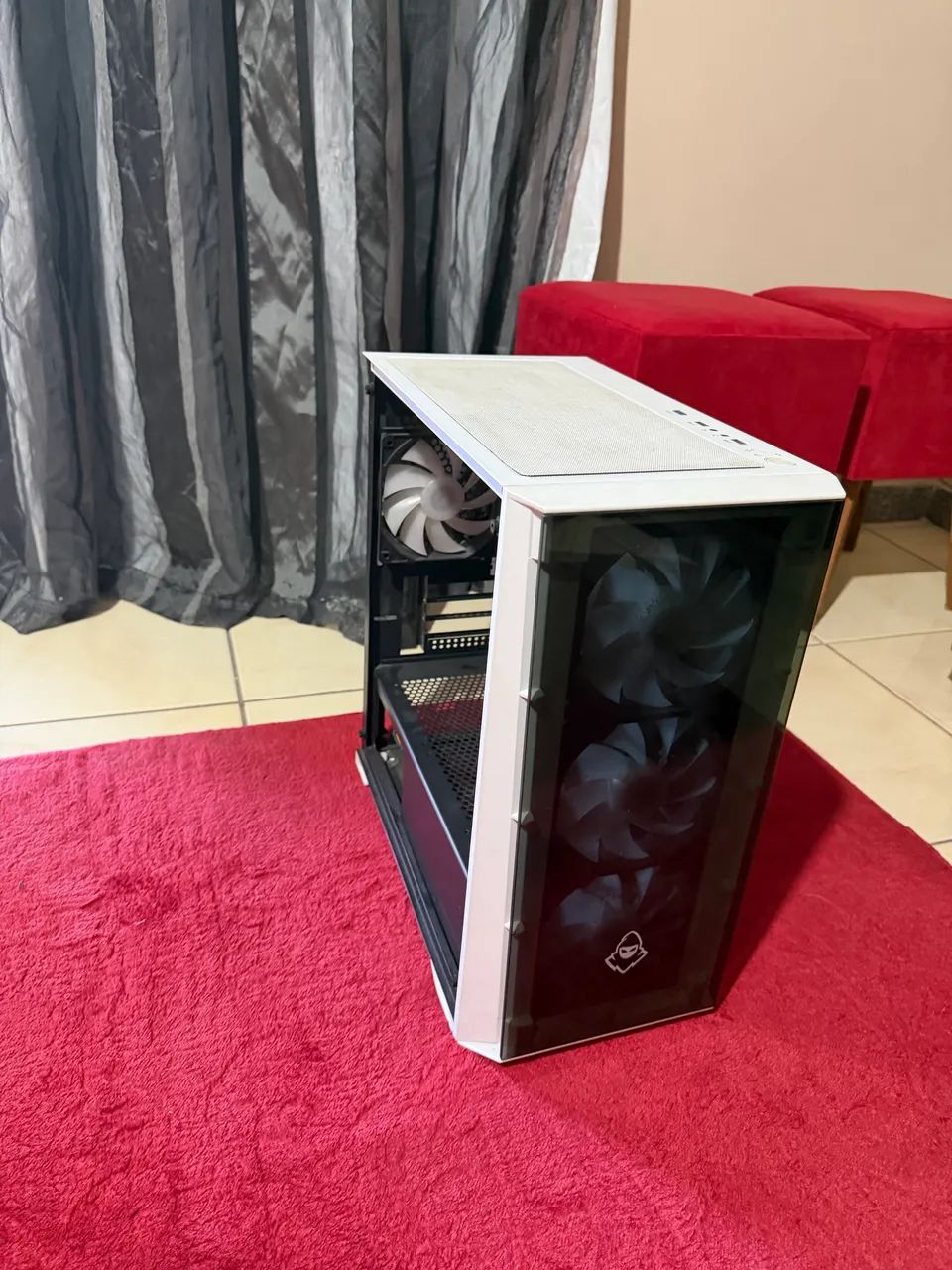 Gabinete Branco com 4 fans 