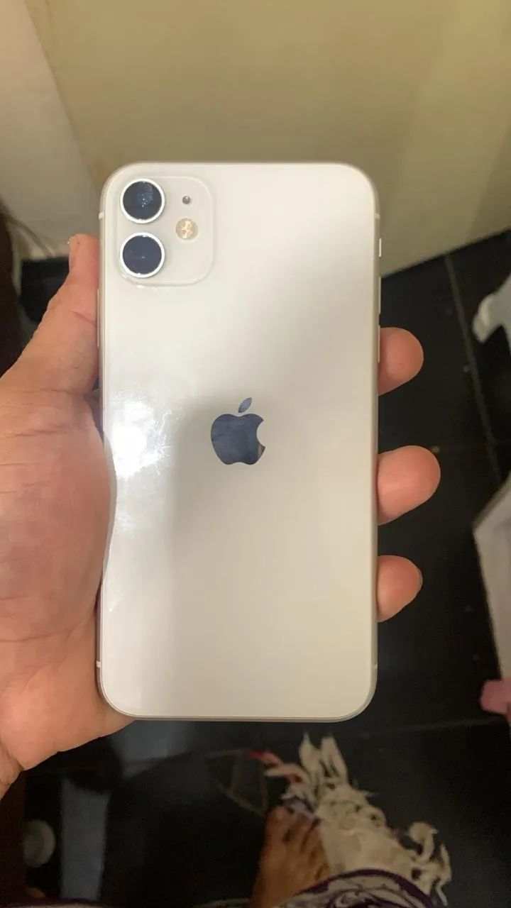 Celular iPhone 11 normal