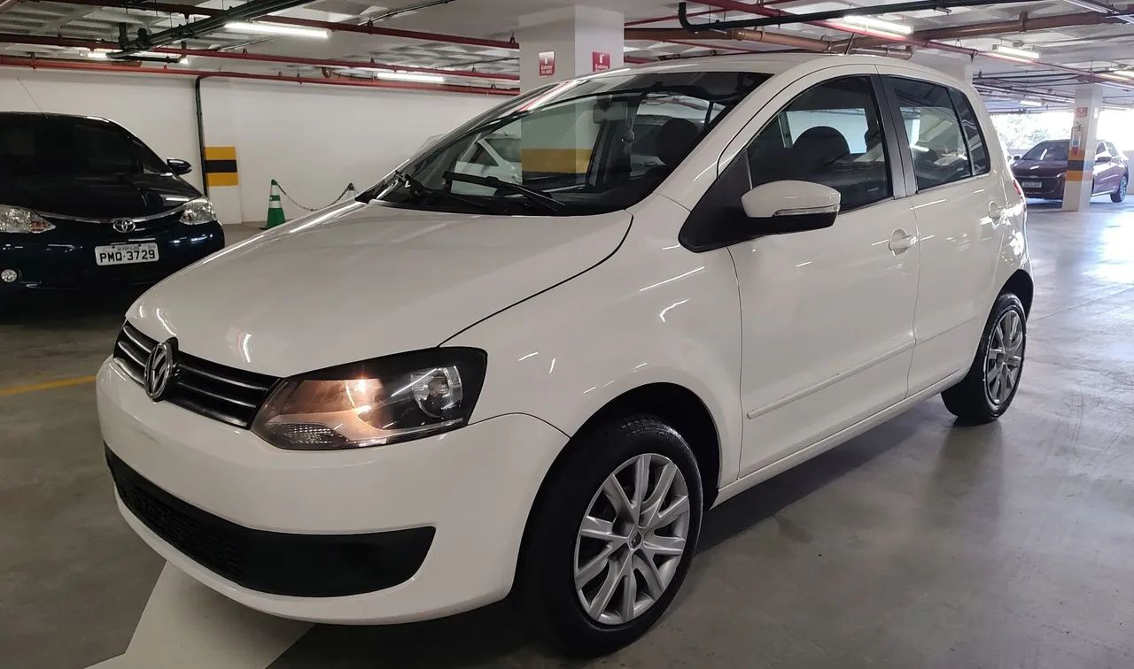 Volkswagen Fox Fox 1.6 Mi Total Flex 8V 5p 2014