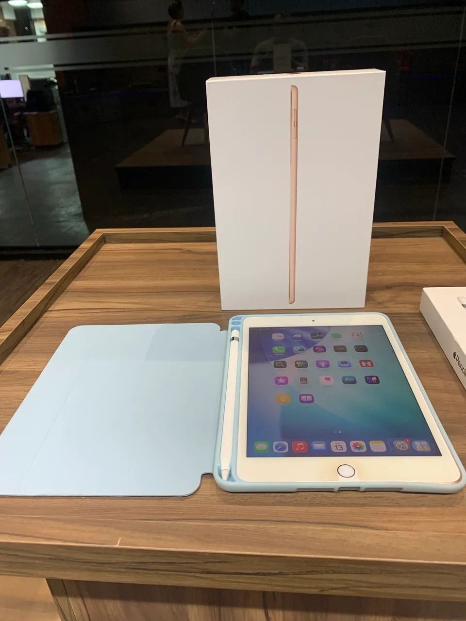Mine iPad 5 Geração com Pencil Apple - Tablets e E-Readers
