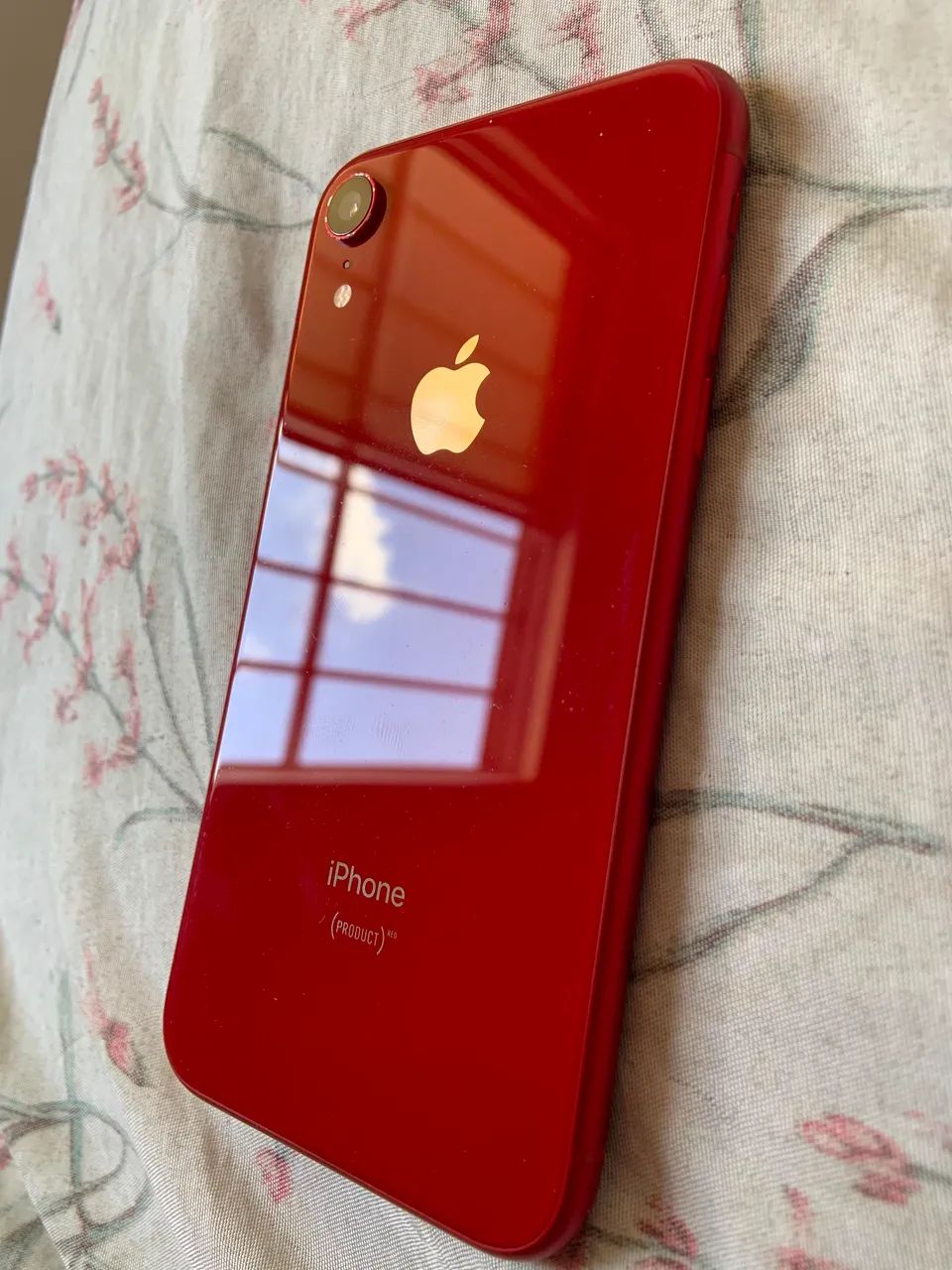 iPhone XR semi novo 