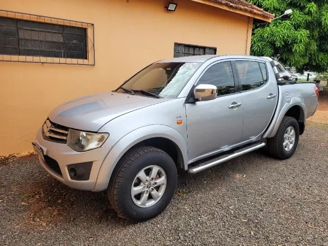 Mitsubishi L200 Triton HLS 2.4 Flex 16V CD Mec. 2015 2015