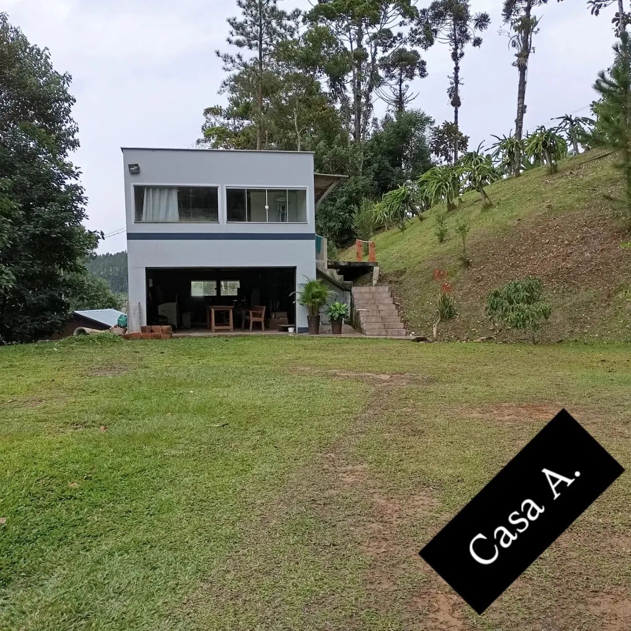 Duas casas... 3000m²